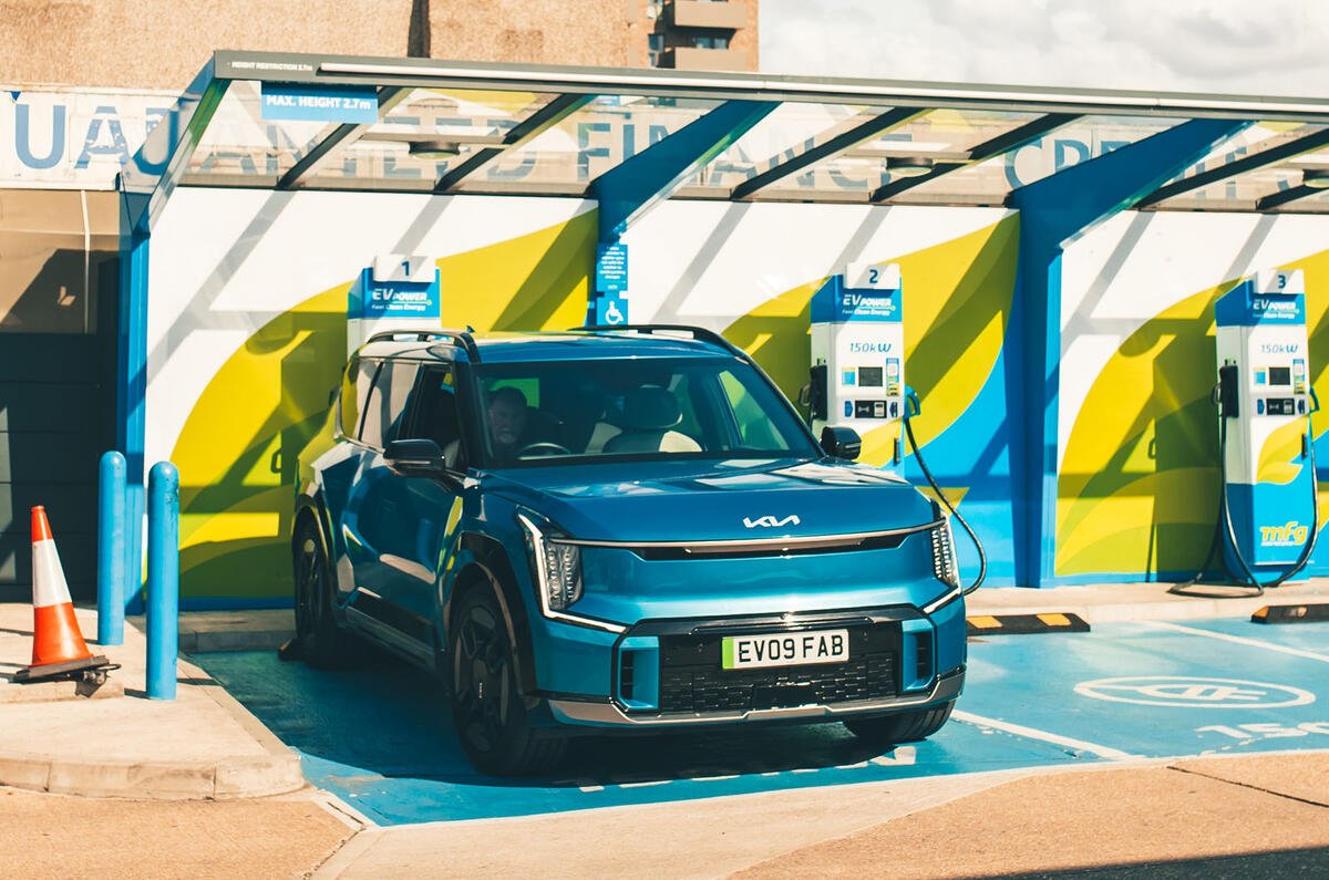 EV charging industry warns roll-out will slow without grid support EV charging industry warns roll-out will slow without grid support